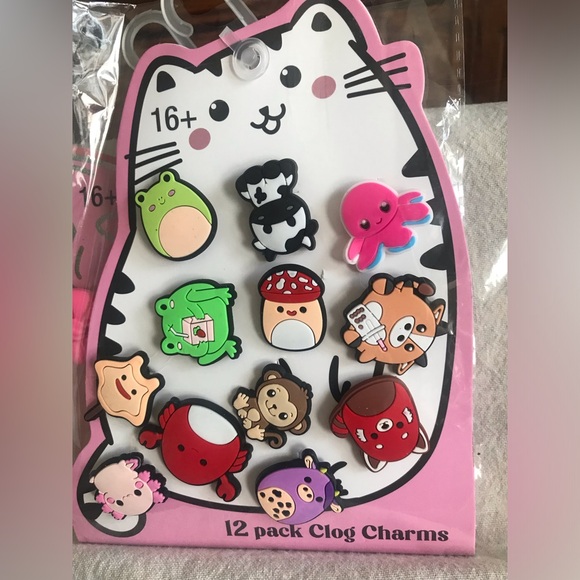 3 Different Sets of Jibbits!!!  CROCK Clog Charms Set - Picture 1 of 4